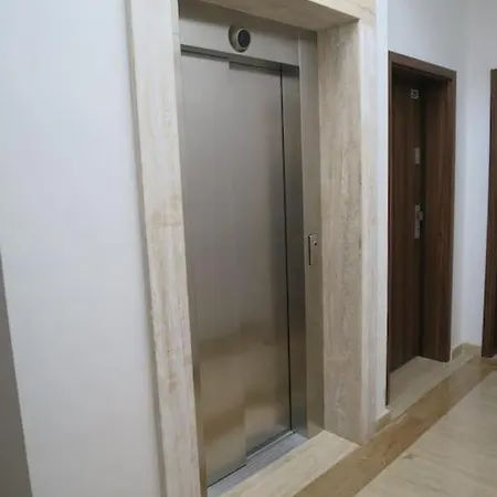 Modern Luxury Penthouse In Perfect Location