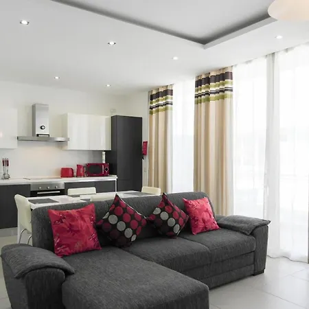 Modern Luxury Penthouse In Perfect Location Sliema