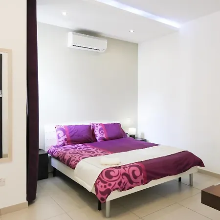 Modern Luxury Penthouse In Perfect Location Apartmán