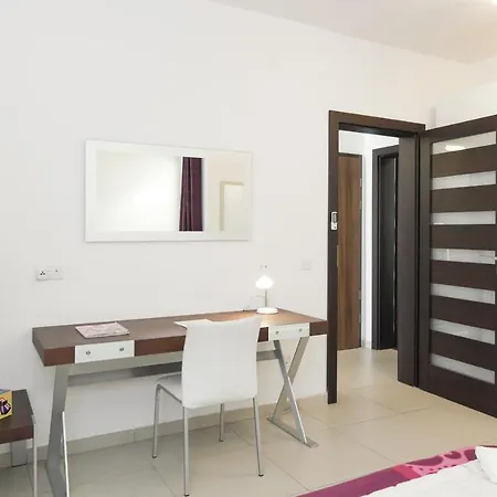 Modern Luxury Penthouse In Perfect Location Lejlighed *