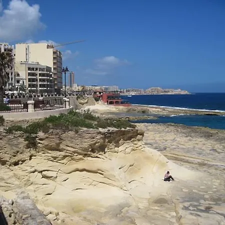 Modern Luxury Penthouse In Perfect Location * Sliema