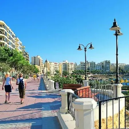 Modern Luxury Penthouse In Perfect Location Sliema